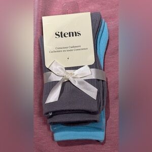 ✨NWT✨Stems: Women’s 2 Pack Conscious Cashmere Socks